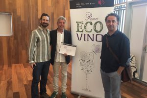 Francisco Robles recoge los galardones de los Premios Ecovino 2017