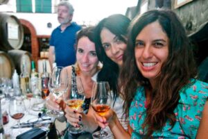 Visita bloggers de viajes a Bodegas Robles