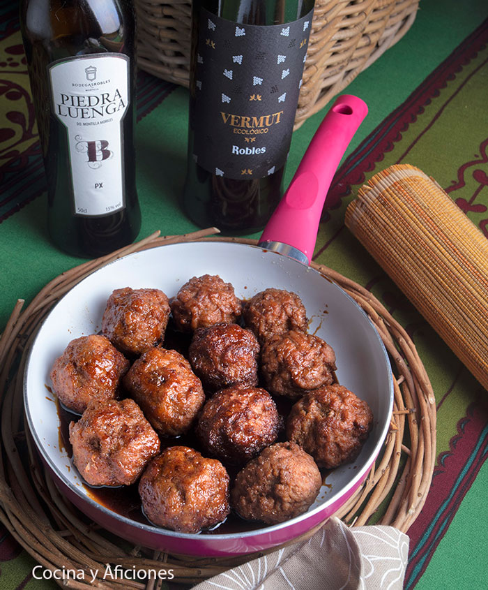 Albóndigas caramelizadas con vermut y Pedro Ximénez